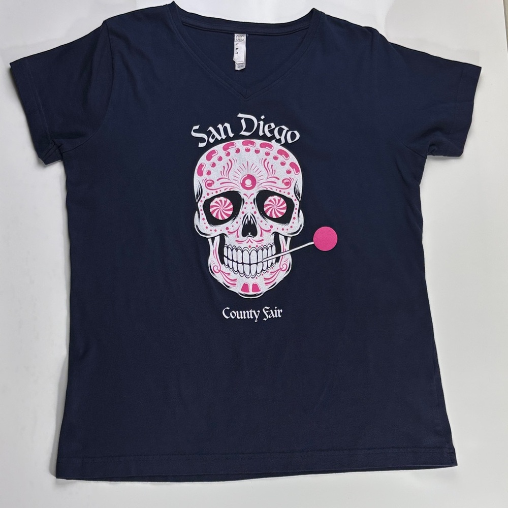 San Diego County Fair Women’s Skull Graphic Tee V-neck-Navy Blue